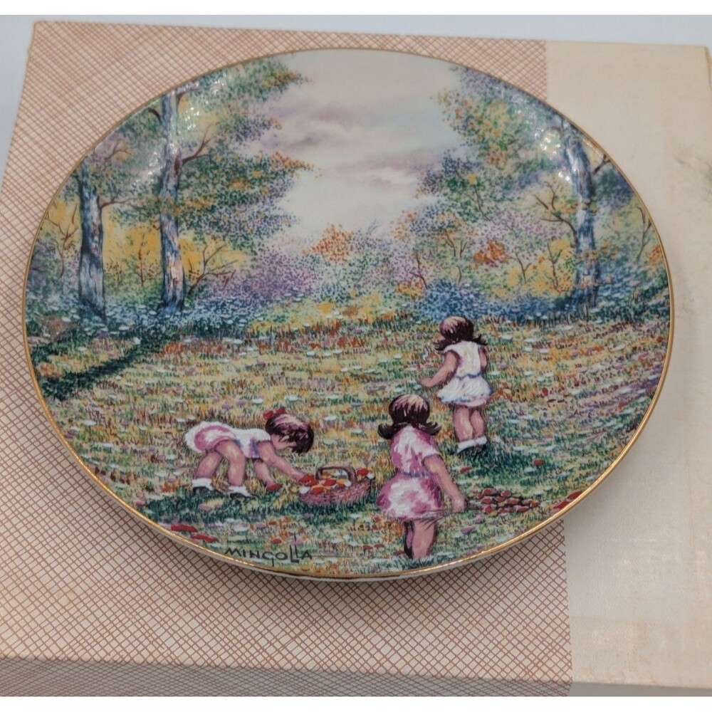 1977 Picking Flowers Calhoun Collector Plate Dominic John Mingola